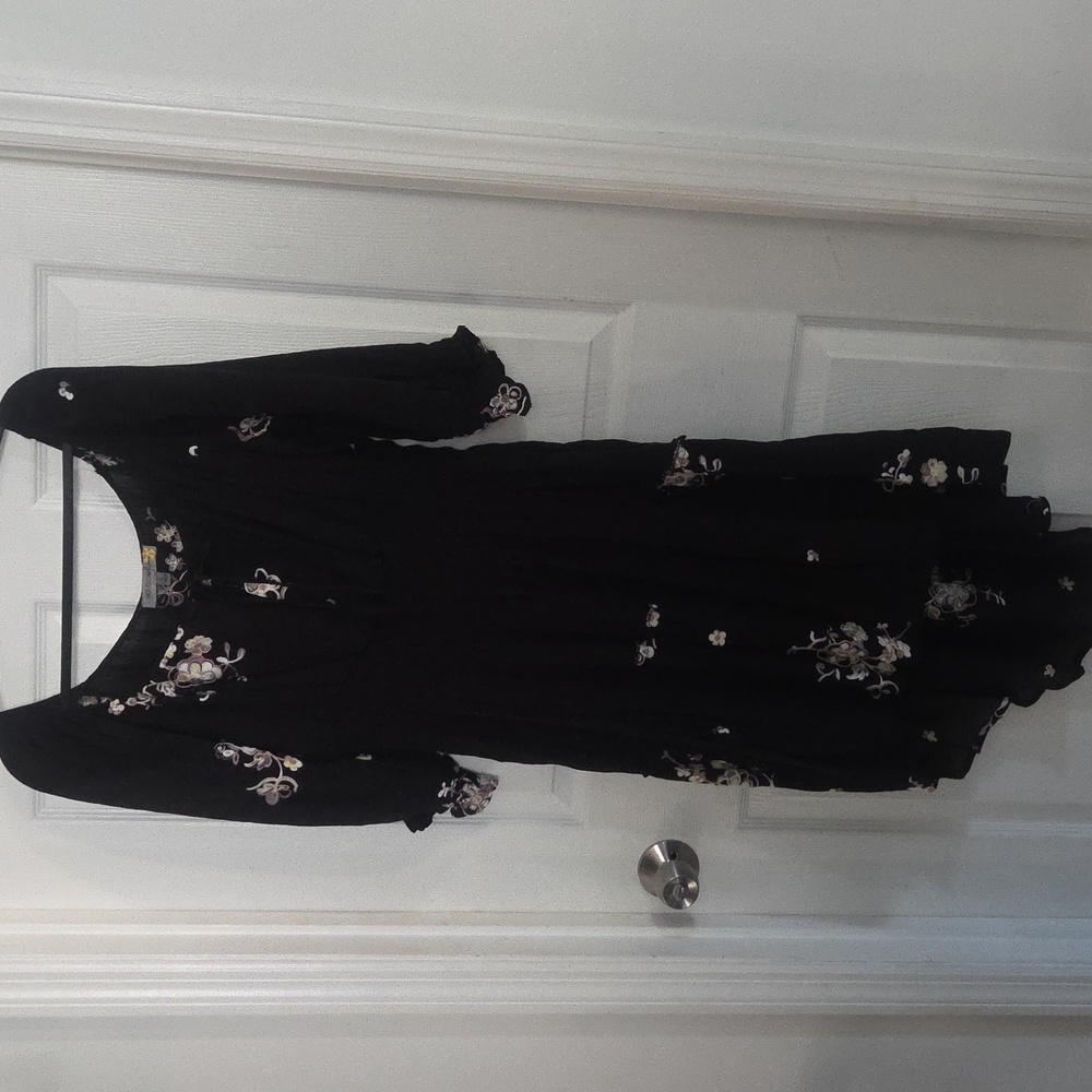 Figueroa & Flower Embroidered Asymetrical Dress NWOT L
